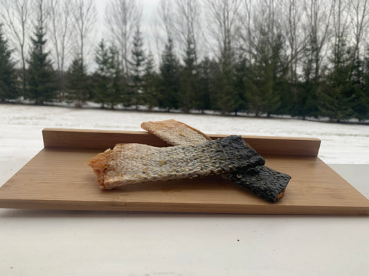 Small salmon skin rolls